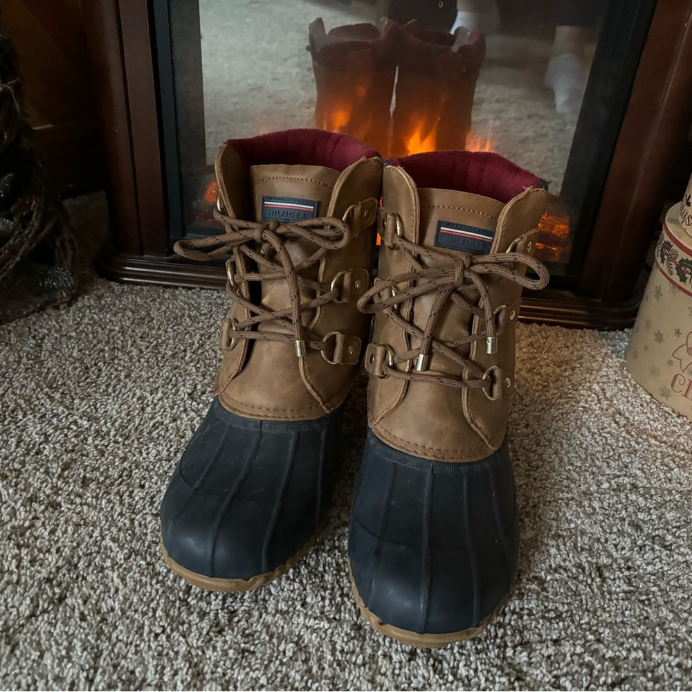 Tommy Hilfiger Snow Boots/ Rain Boots /Winter Boots